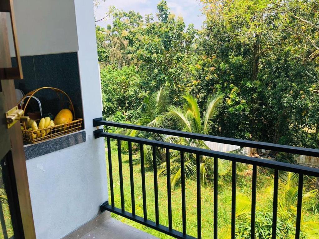 Finch Tangalle Exterior photo
